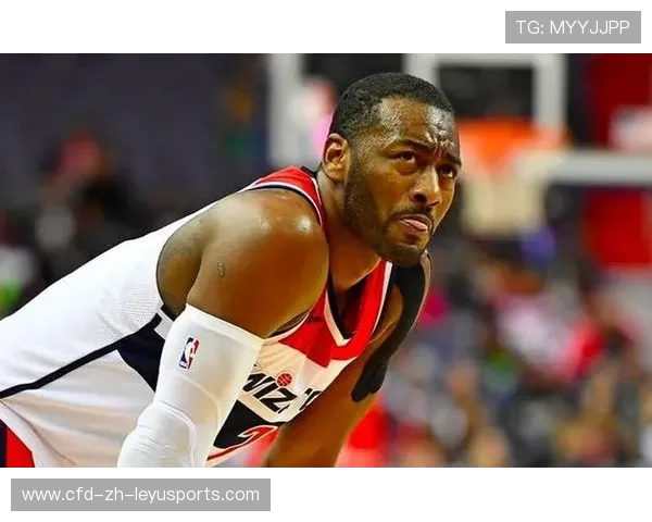 年轻后卫身体素质闪耀，成为防线新宠儿