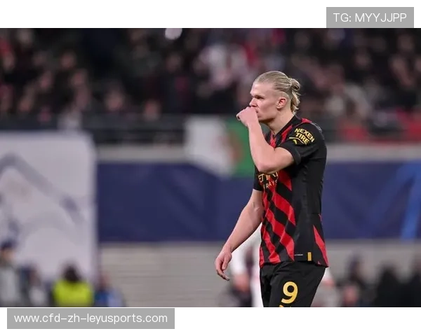 波尔图盯哈兰德式中锋巨力:探寻足球新时代的锋线利器